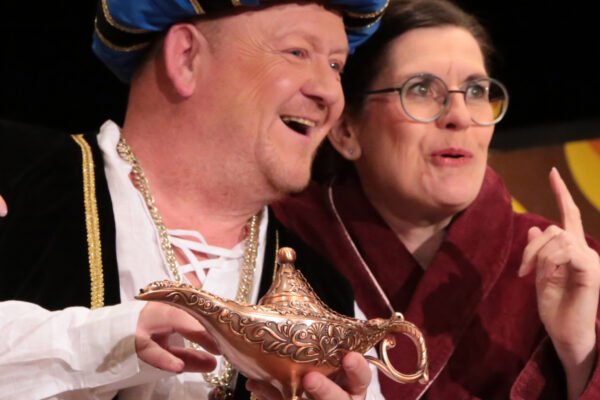 40 Jahre Theaterbrettle: Lesung und Komödien zum Wiedersehen
